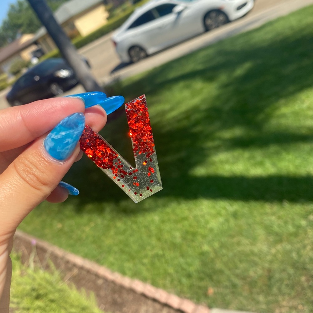 Letter V resin keychain